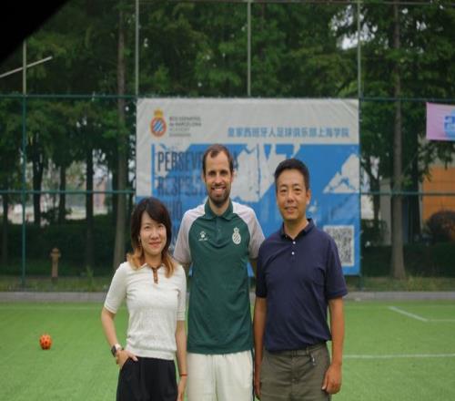 巴萨留住巴尔德！曼联打退堂鼓，弗里克一句话让他重新竞争